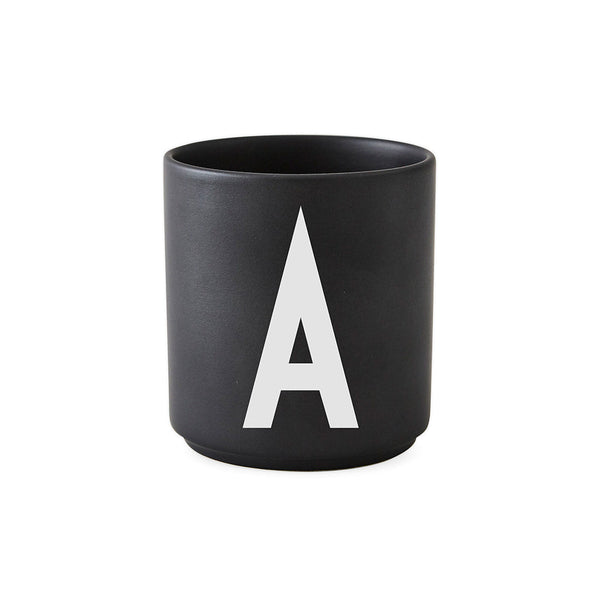 Tasse en porcelaine personnalisée A-Z (Noire)